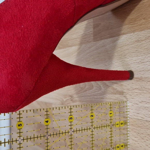 NWOT Red faux suede heels - Picture 6 of 7